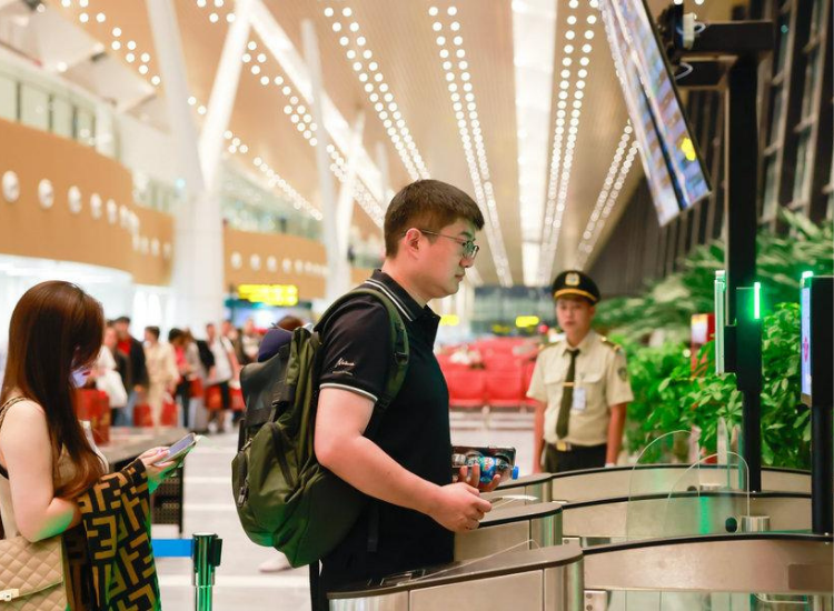 Bay hãng hàng không uy tín Máy bay hãng hàng không lớn cho tour Singapore Malaysia dịp lễ 30/4